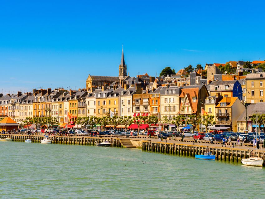 Chauffeur privé à l'arrivée de Le Bourget pour un transfert vers Deauville (Calvados)