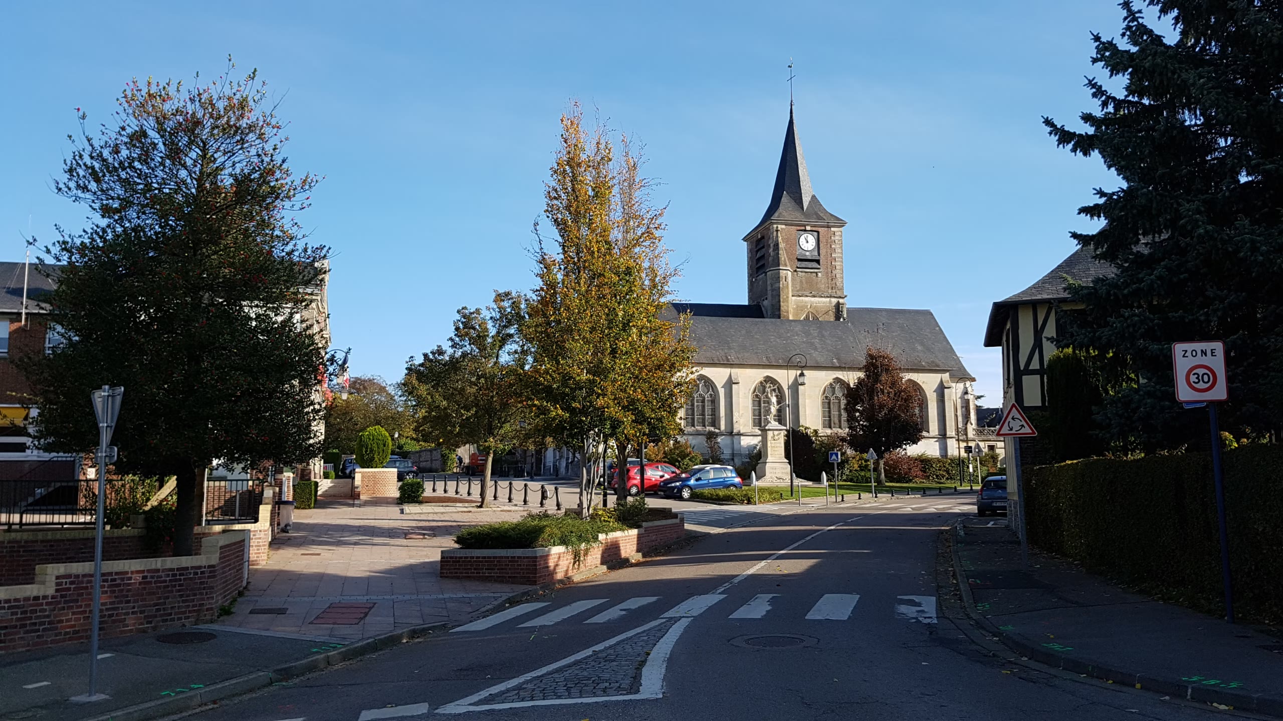 Centre-bourg d’Isneauville en Seine-Maritime
